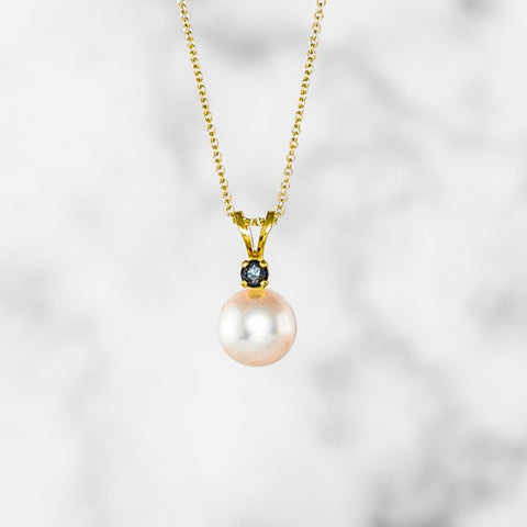 Pearl Pendant with Sapphire