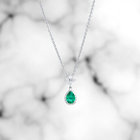 White Gold Pendant with Pear Shape Emerald